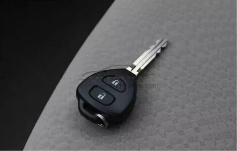 toyota-corolla-key